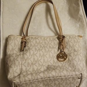 Michael Kors MK Signature Tote Handbag Vanilla 👜